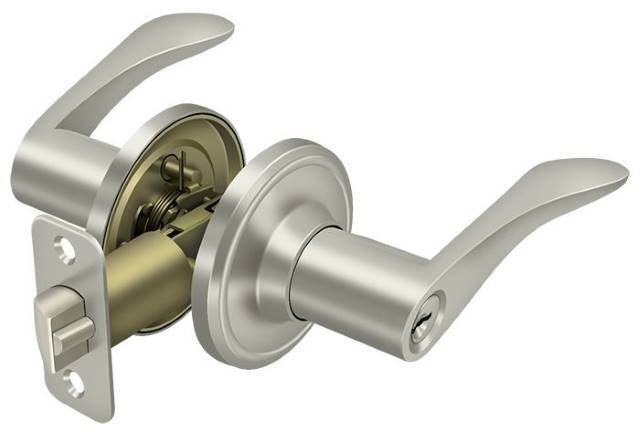 Deltana 6861-15 satin nickel keyed entry door lever