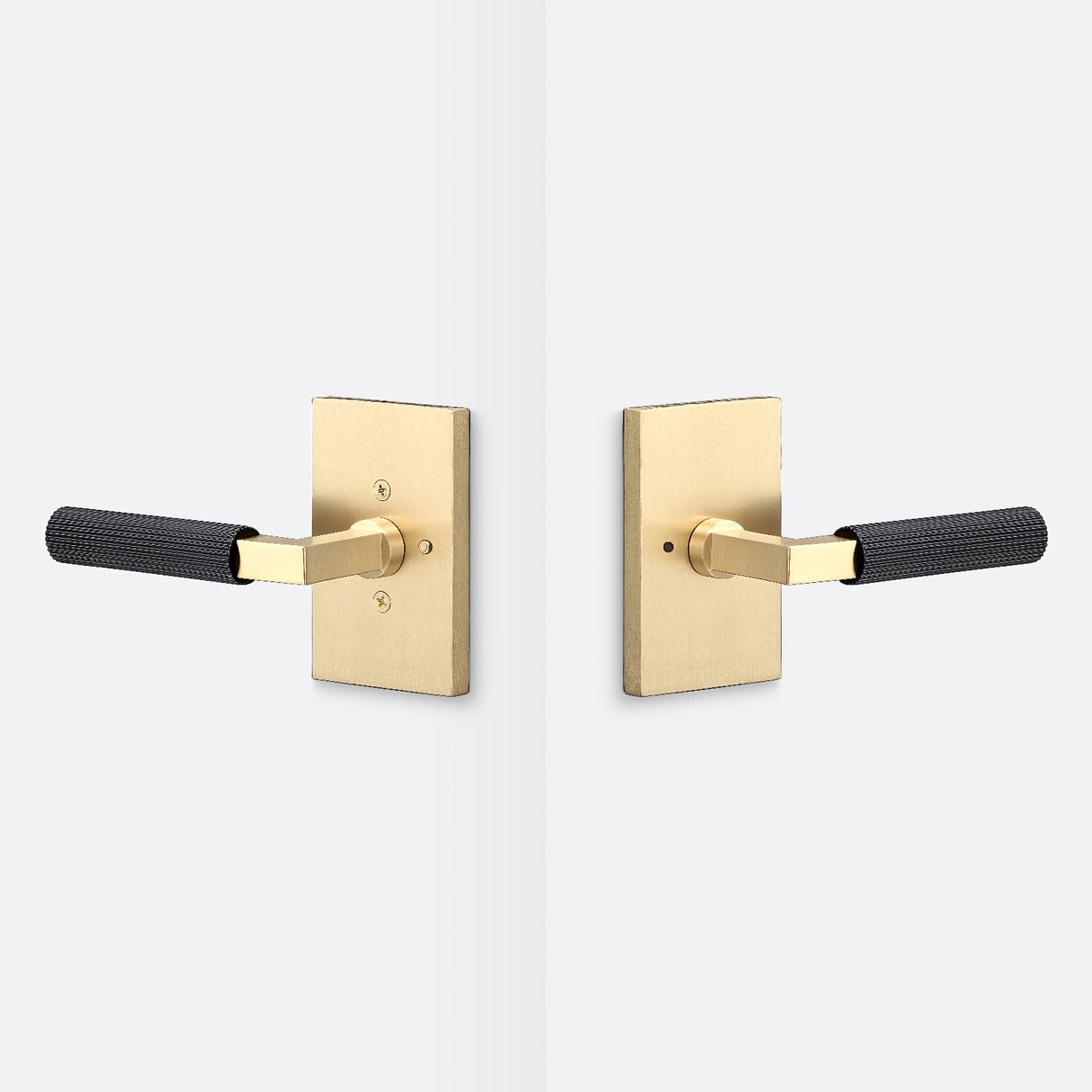 Sure-Loc LV102 SB GRIP-SKN FBL satin brass / flat black privacy door lever