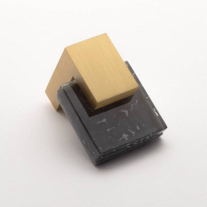 Sietto K-1202-SB satin brass cabinet knob