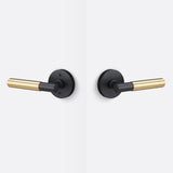 Sure-Loc AP101-RD FBL GRIP-SM SB flat black / satin brass passage door lever