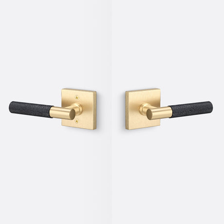 Sure-Loc AP101-SQ SB GRIP-KN FBL satin brass / flat black passage door lever