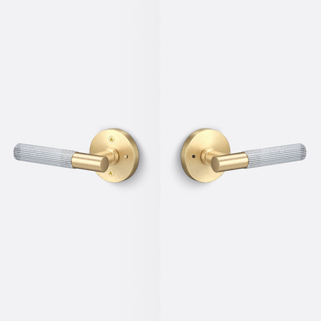 Sure-Loc AP102-RD SB GRIP-SKN 26 satin brass / polished chrome privacy door lever