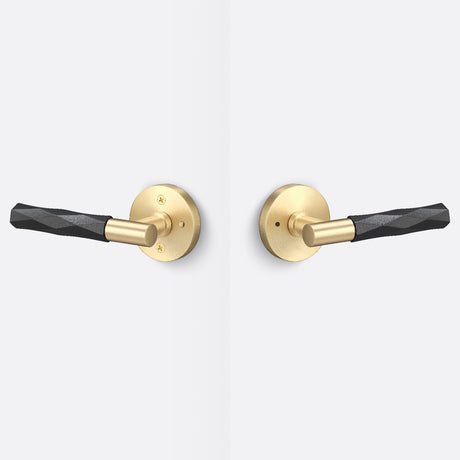 Sure-Loc AP102-RD SB GRIP-VT FBL satin brass / flat black privacy door lever
