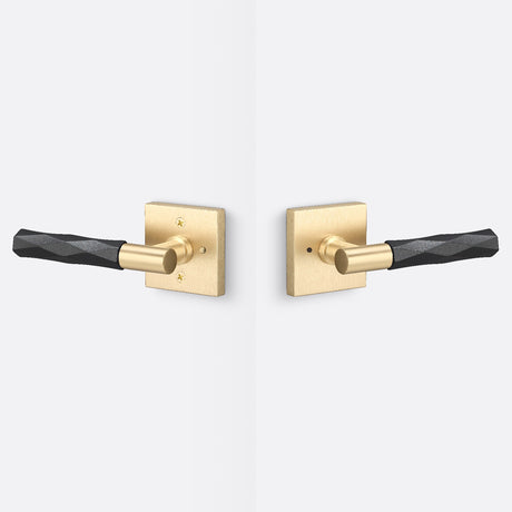 Sure-Loc AP102-SQ SB GRIP-VT FBL satin brass / flat black privacy door lever