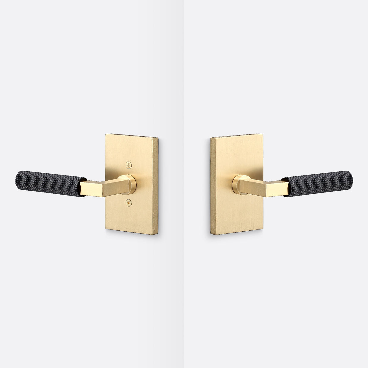 Sure-Loc LV101 SB GRIP-SKN FBL satin brass / flat black passage door lever